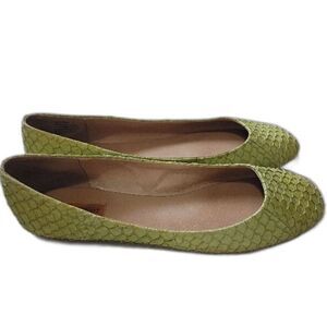Miz Mooz Green Textured Women's Flats Size 11 Leather Mermaidcore Casual